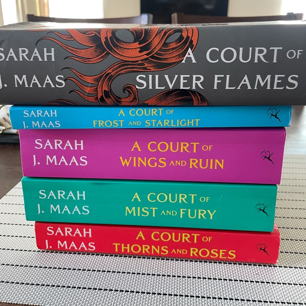 A Court of Thorns and Roses Complete Series